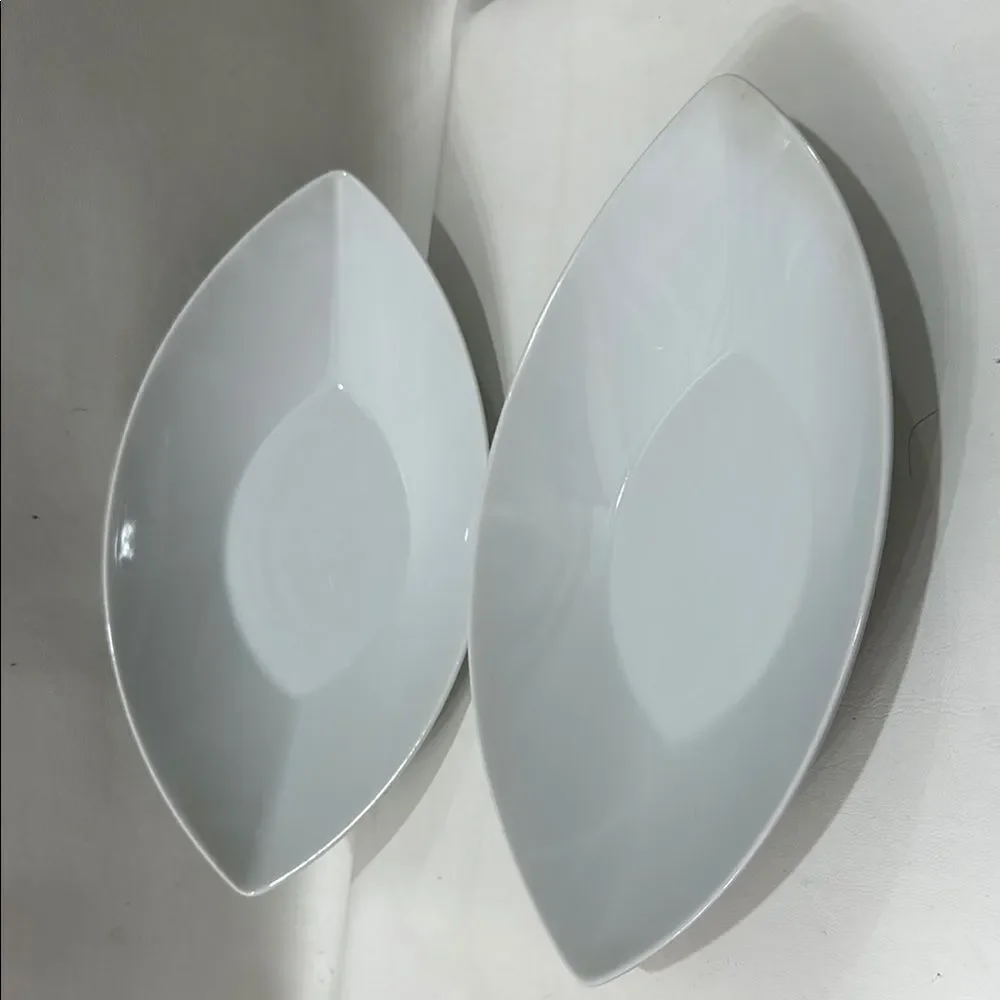 Rosenthal White Porcelain Modern Serveware Plates Dishes Germany Epoque Set Of 2